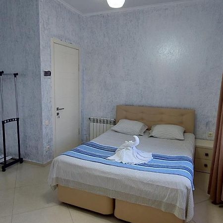 Hotel Ergo Batumi Exteriör bild