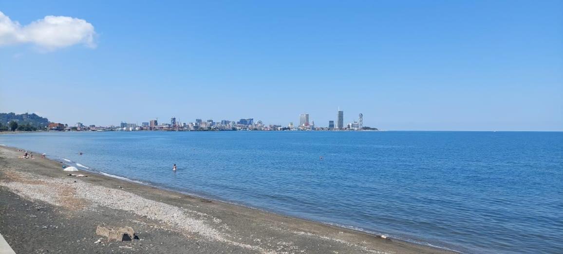 Hotel Ergo Batumi Exteriör bild