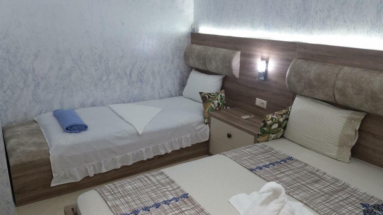 Hotel Ergo Batumi Exteriör bild